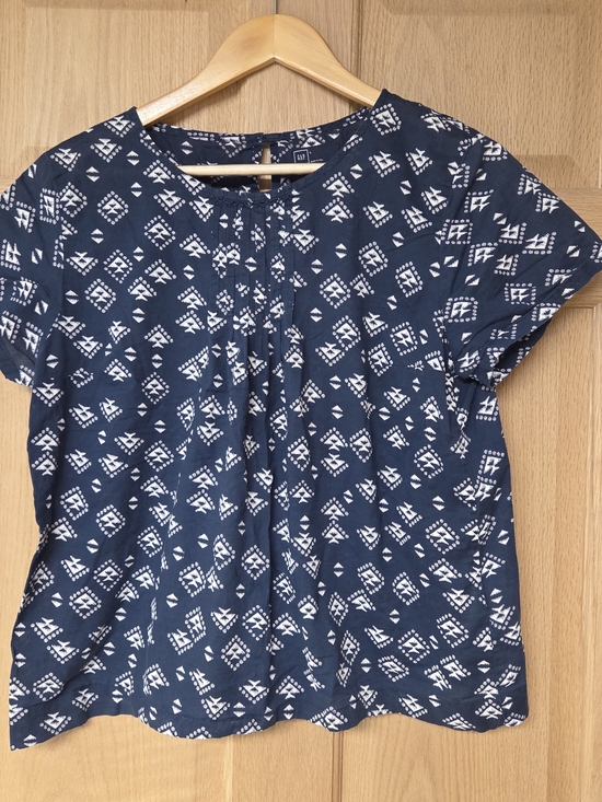 GAP Tops - Gap Women’s Navy Printed Short-Sleeve Top Large